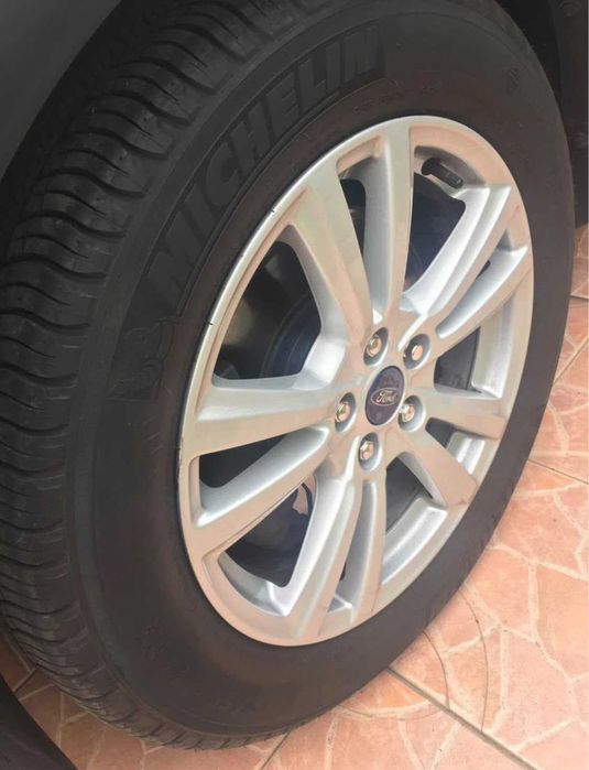 Ford Kuga II 2.0 TDCi 120 cv Titanium (2018) – Excelente Estado — photo 3
