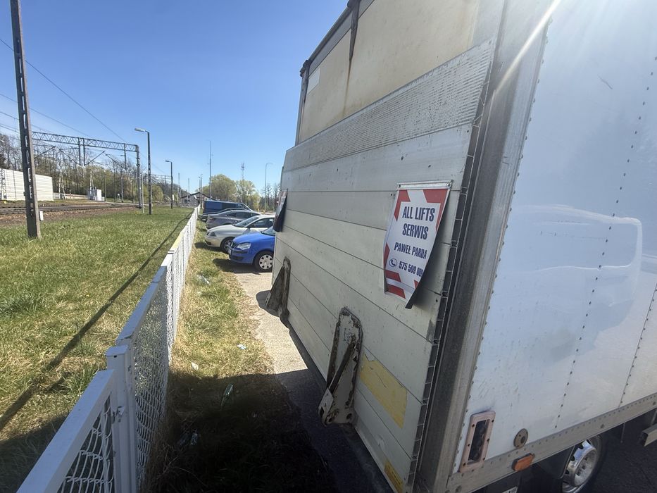 Iveco kontener. Winda