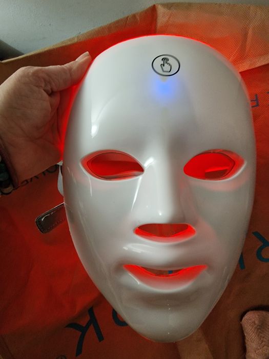 Mascara facial nova