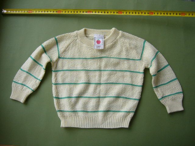 Свитер детский, кофточка на годик.