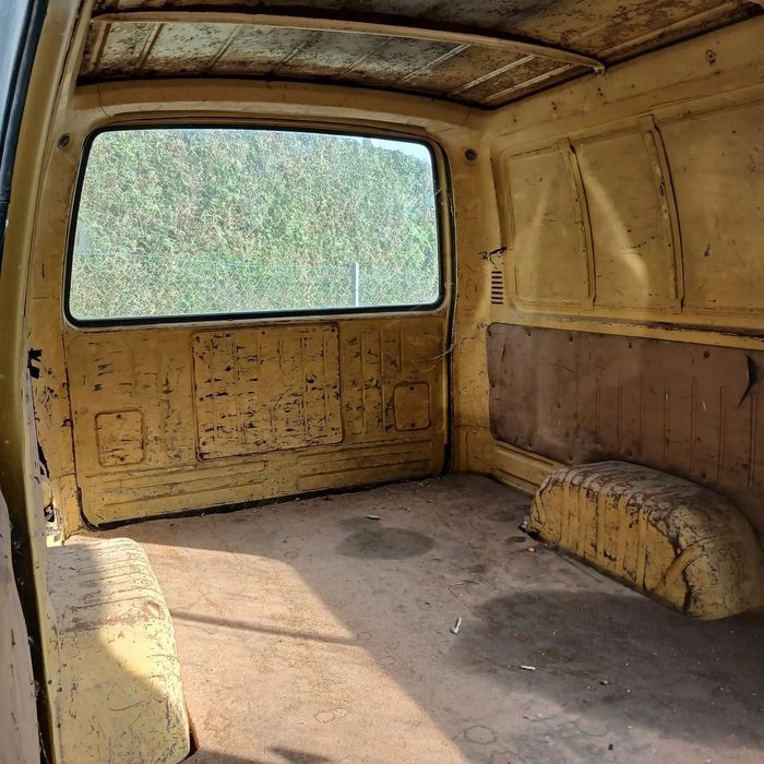 Toyota Hiace 2.4 D de 1990 – Peças Usadas (9943)