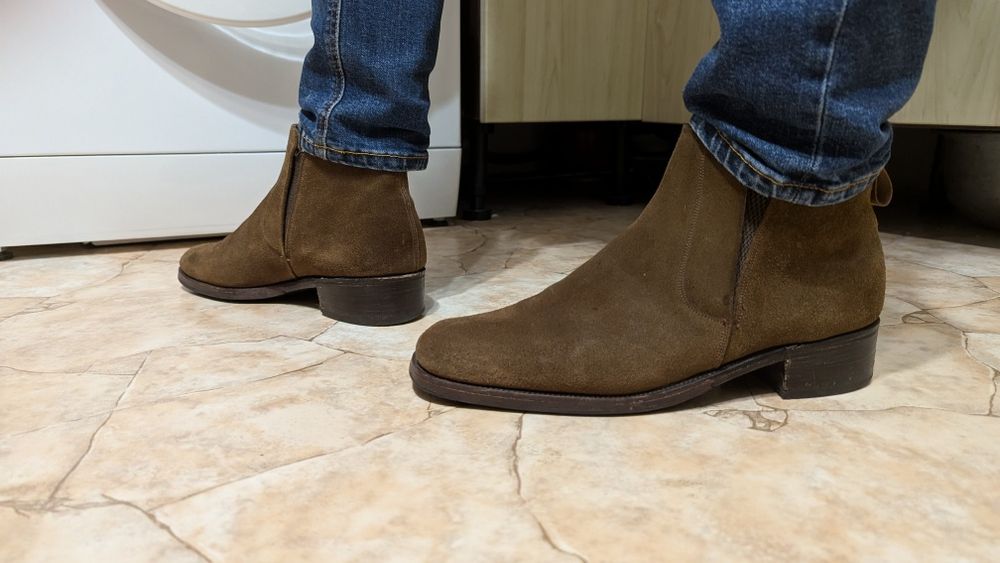Замшеві чоботи Grenson