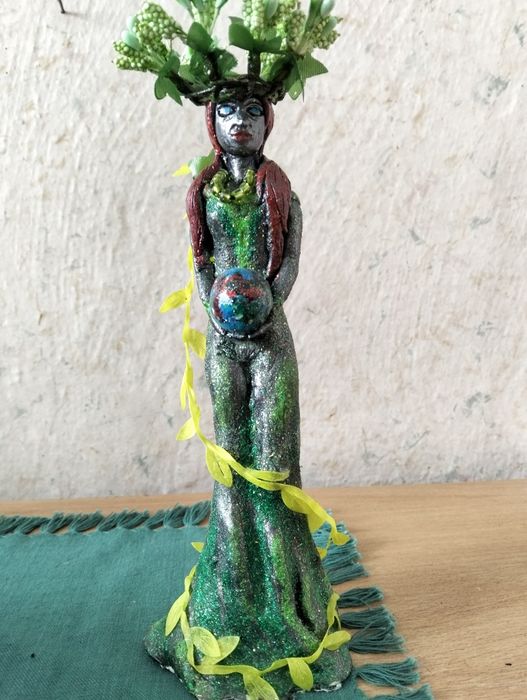 Статуетка "Мати Земля"