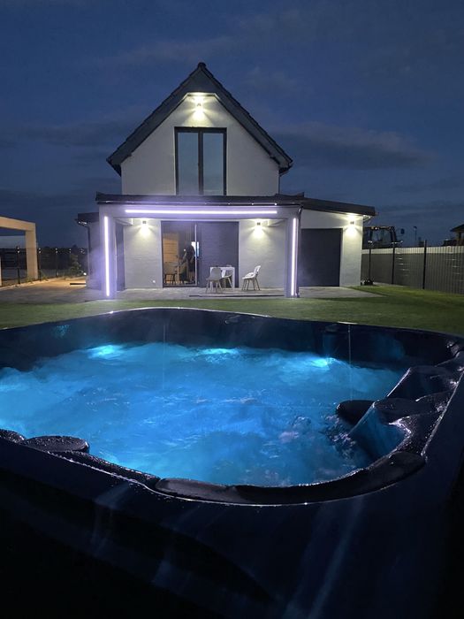 Domek nad jeziorem z jacuzzi sauna linia brzegowa prywatna plaza 10 os TOP ! Spalona
