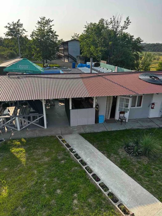 Продається база відпочинку - 2 готелі, кафе та басейн