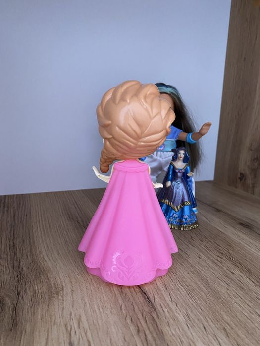 Лялька Ельза із серії розбірних фігурок Disney Princess