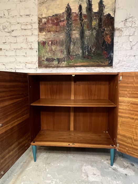 Piekna komoda na toczonych nozkach piekny fornir prl vintage retro