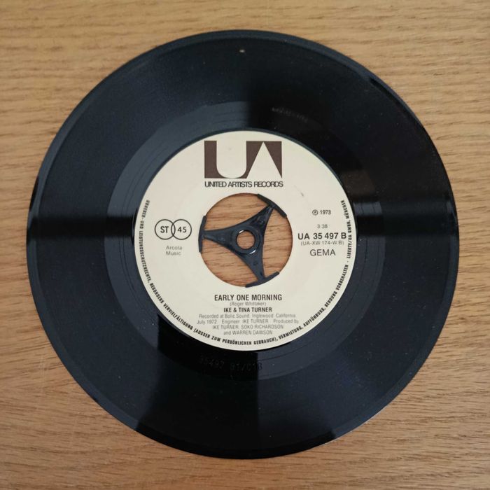 Disco vinil, Ike and Tina Turner - With a little help from my friends