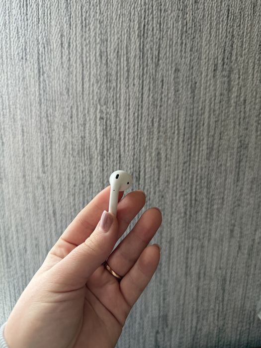 Аірподс 2. Правий навушник Airpods 2. Кейс навушників AirPods 2