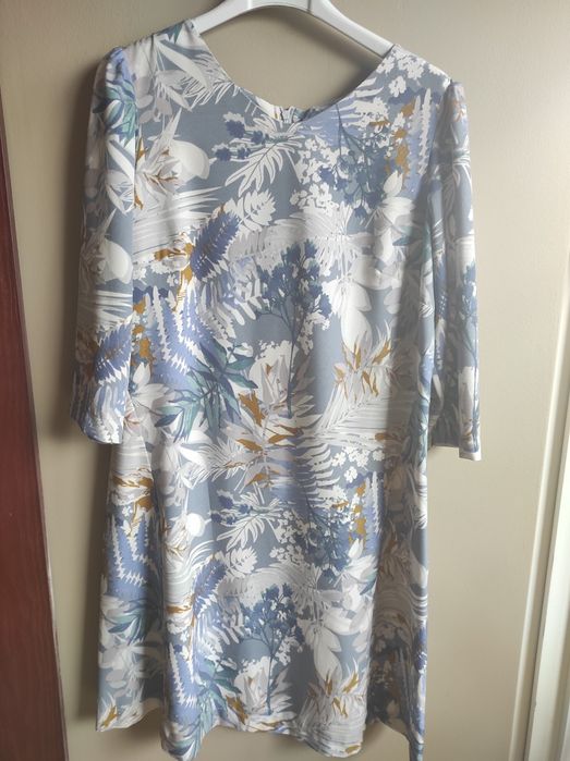 Sukienka w literkę A