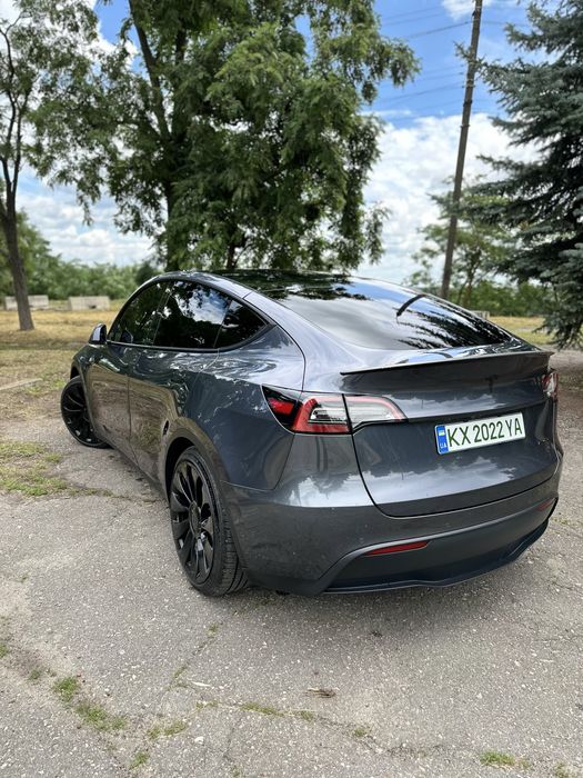 Tesla 2022 Performance 82kWh Dual Motor