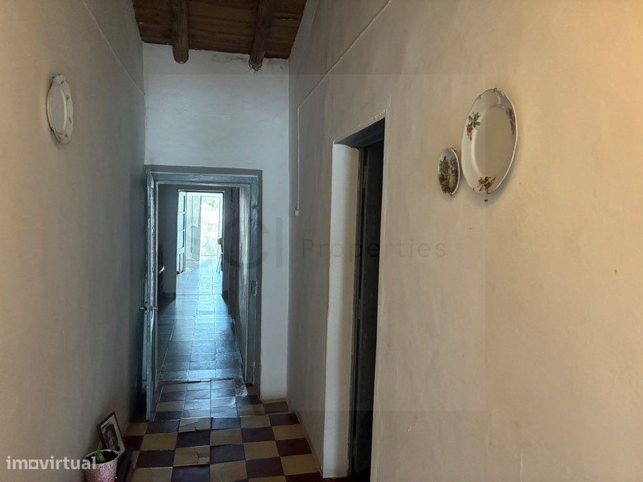 Moradia com quatro quartos em Serpa