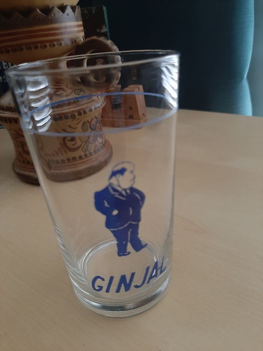 Copo de vidro Ginjal