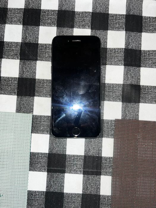 iPhone 7 (потертий)