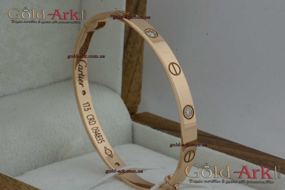 Стильный золотой браслет