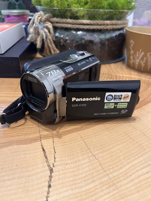 Kamera Panasonic SDR-H100
