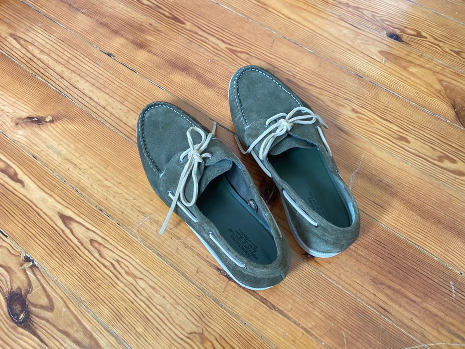 Sapato de vela em pele Lefties como novo