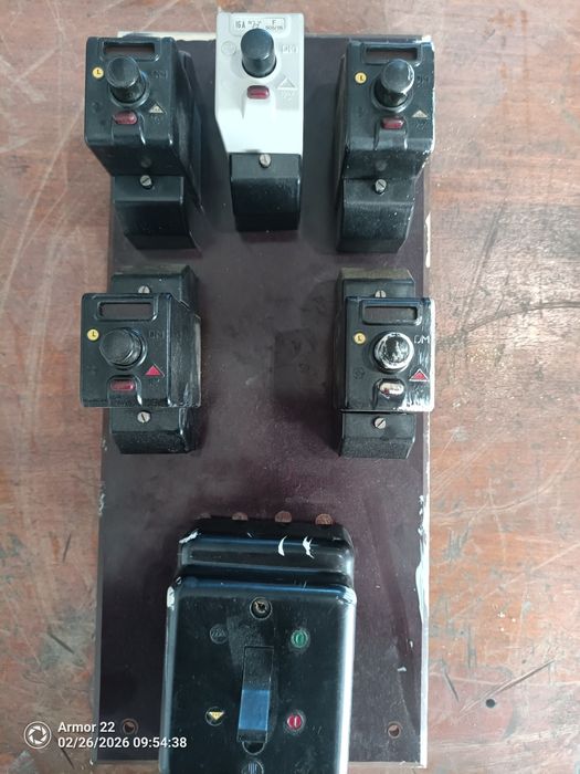 Quadro eléctrico antigo