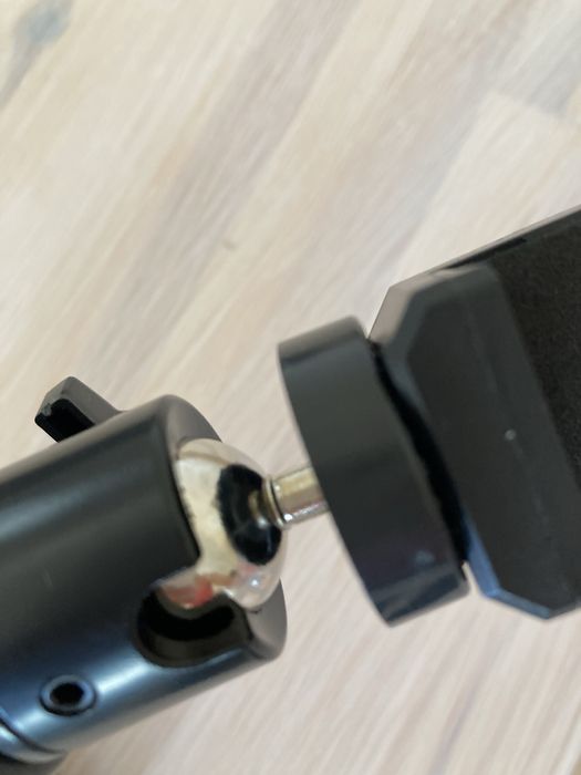 Штатив тринога з підсвіткою