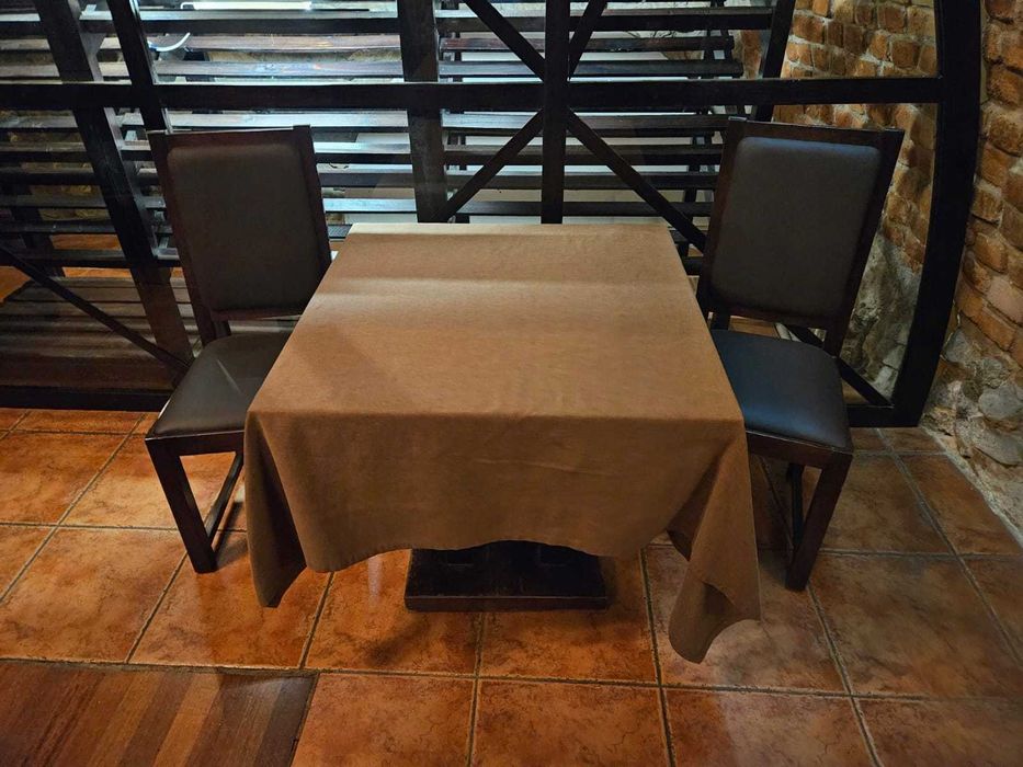 Stół kawiarniowy/restauracyjny 84x84 – solidny i mocny 25szt