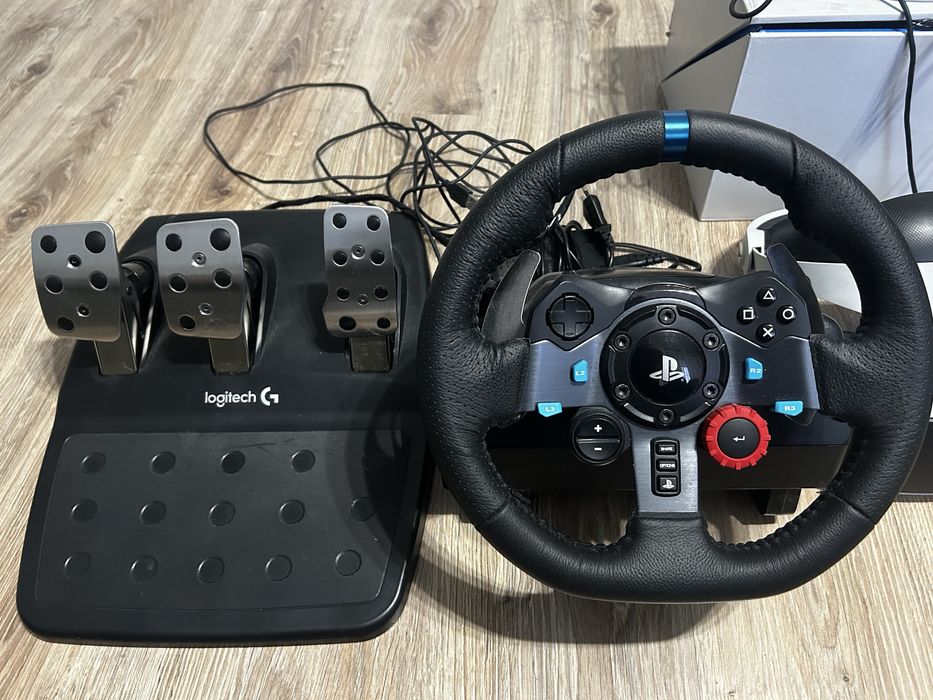 Kierownica logitech g29 wraz z okularami VR ps4/ps5