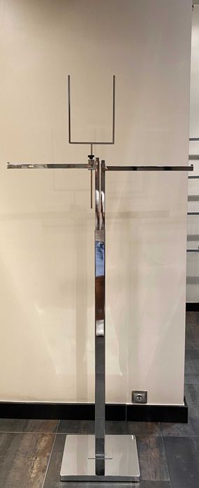 Expositor para lojas de roupa