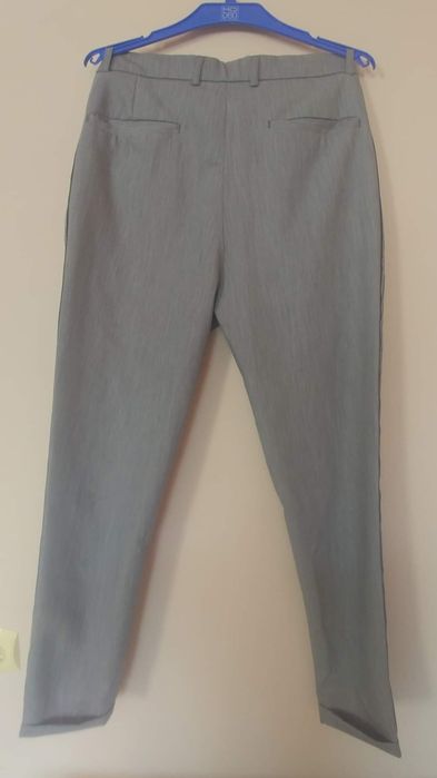 Szare eleganckie nowe męskie spodnie z lampasami - r. M/L