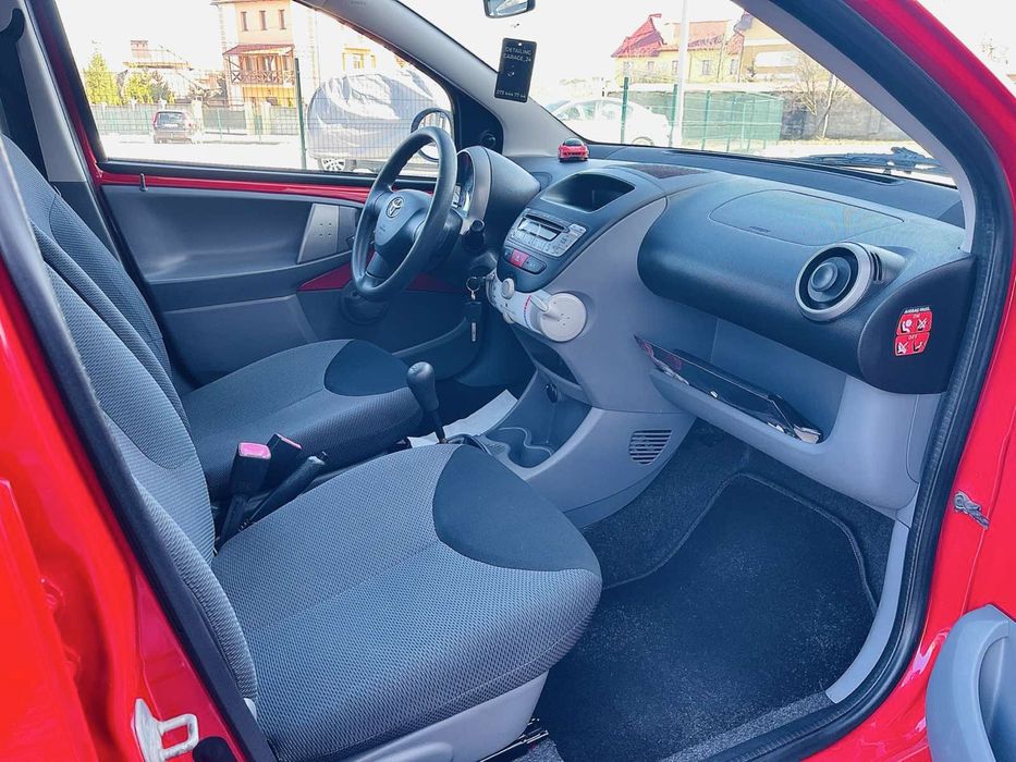 Toyota aygo продам