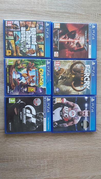 PS4 pro + 2 oryginalne pady + 6 popularnych gier