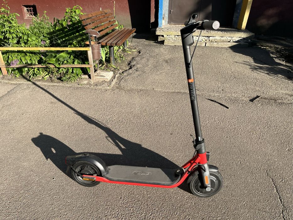 Електросамокат Ninebot d18e