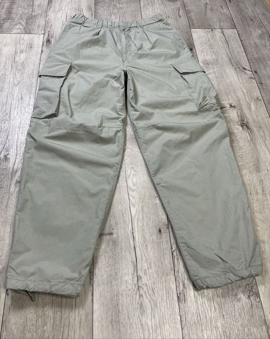 Uniqlo штаны брюки L размер трекинговые бежевые