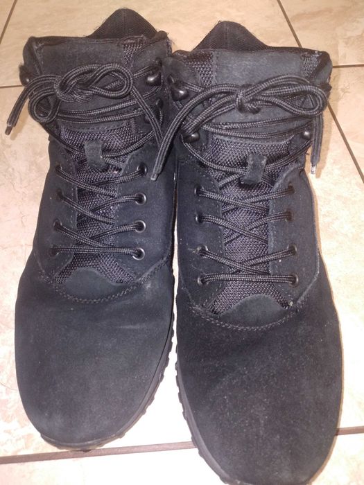 Buty czarne zimowe zamszowe 4F. Rozm. 42.