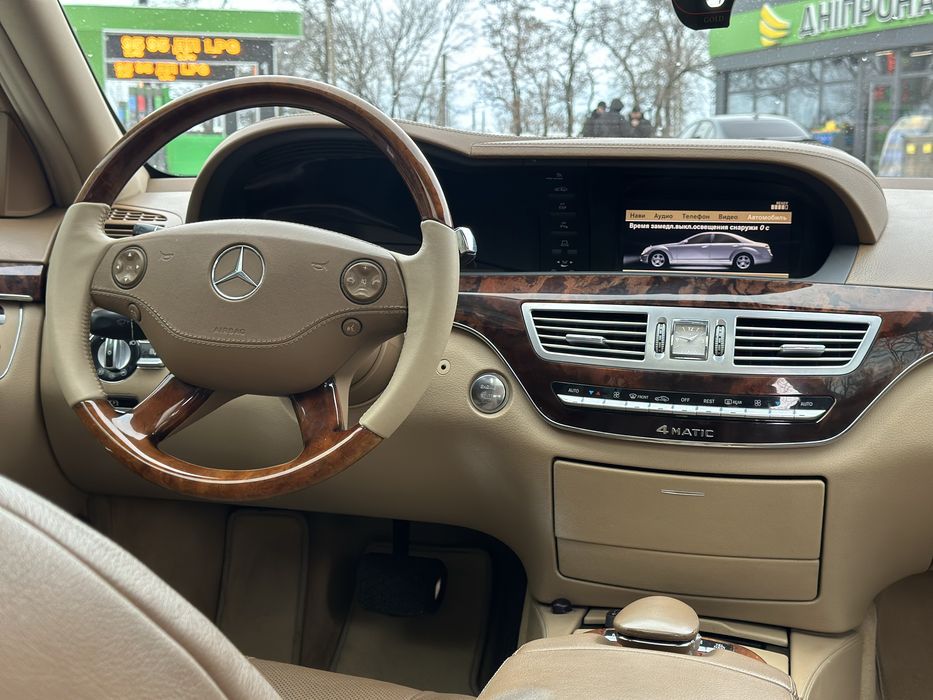 Продам Mercedes s class W221 4 matic в идеальном состоянии
