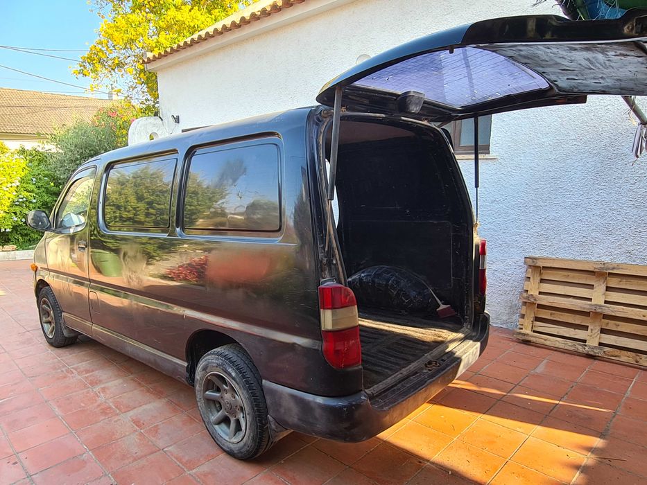 Toyota Hiace — fotografia 5