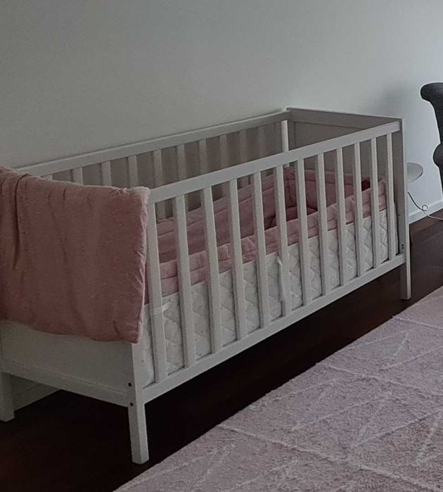 Berço SUNDVIK 60×120+colchão+protector+lençóis+edredon+protector grade