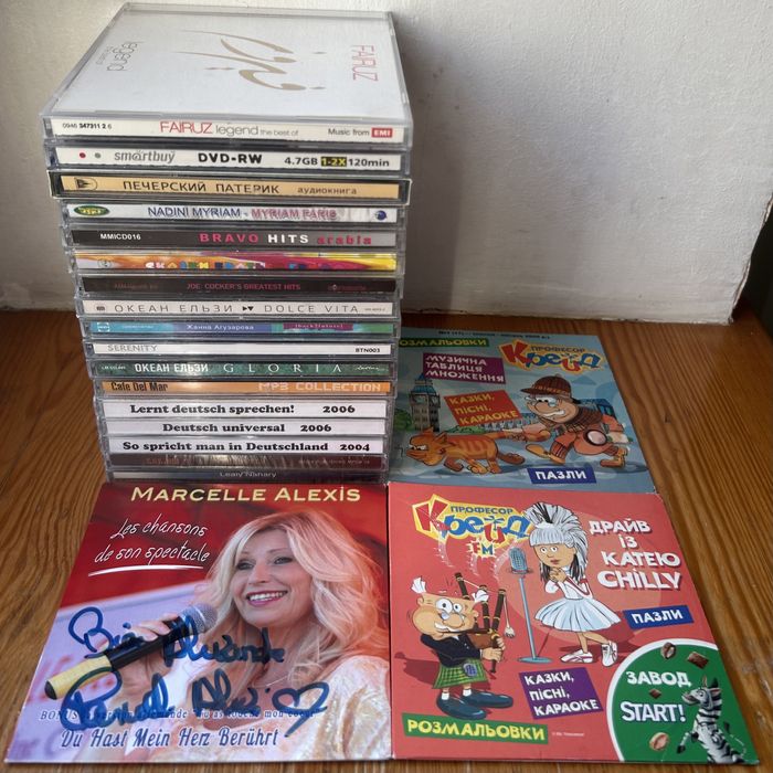 CD, DVD, VHS диски, касети