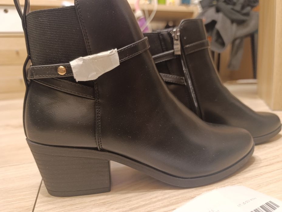 Sprzedam nowe kozaki botki 37