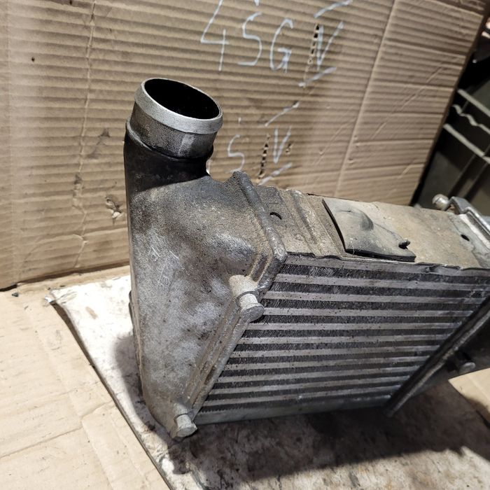 Intercooler prawy chłodnica powietrza audi a4 b6 2.5TDI diesel 2002r