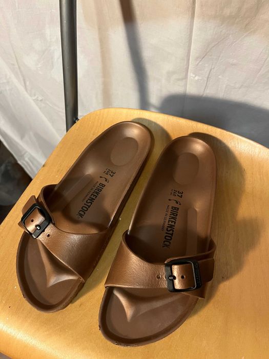 Chinelo castanho metálico Birkenstock em EVA