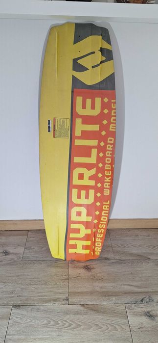 wakeboard Hummanoid + wiązania Hyperlite + buty mega combo