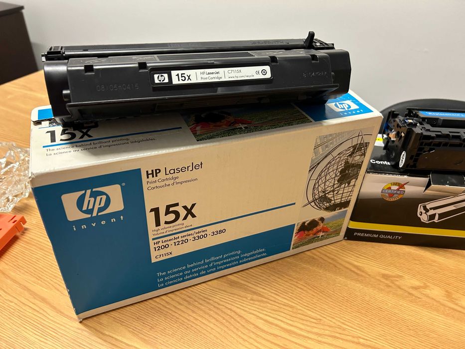 Tinteiros vazios HP15 e HP-CB540 a CB543