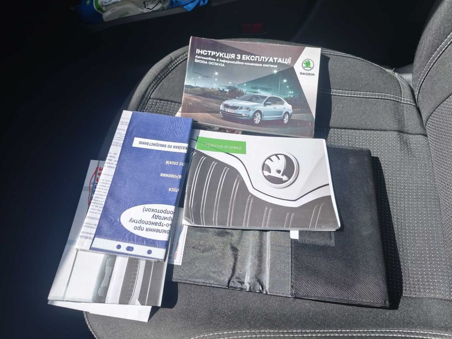 Продам машину Skoda Octavia , 1,6 , 2019 года