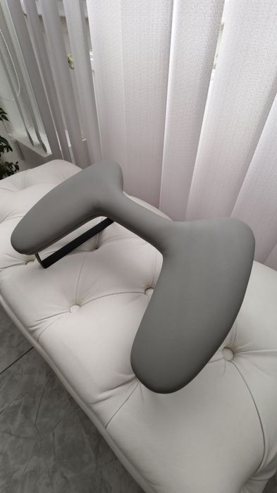 Розпродаж підставок для манікюра