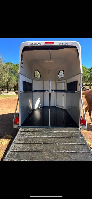 Cheval Liberté First Gold – Atrelado para 2 Cavalos (100 km/h)