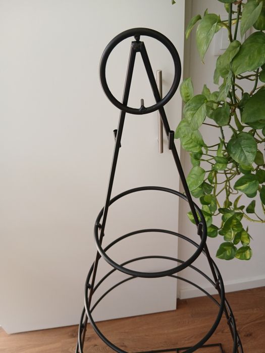Arvore de natal em ferro preto com 1.27 x 53 cm