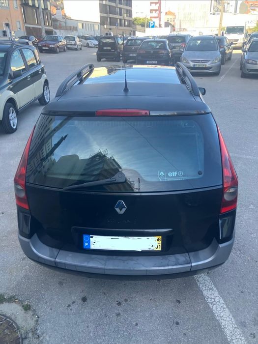 Renault Mégane Break, viatura espaçosa, confortável e muito económica, ideal para uso diário ou para família.