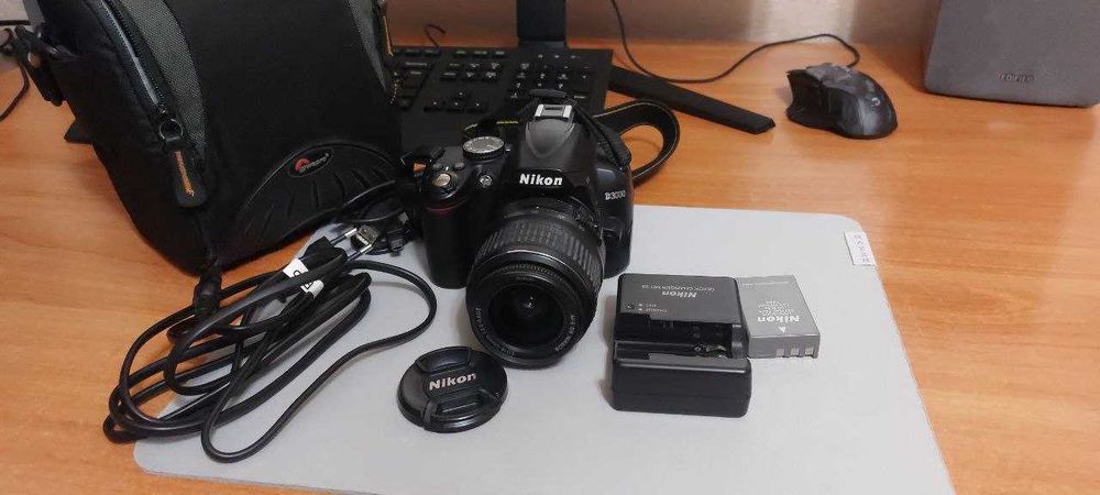 Nikon D3000 18-55 VR Kit