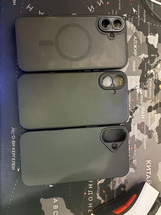 Продам чехли на iphone 16 plus