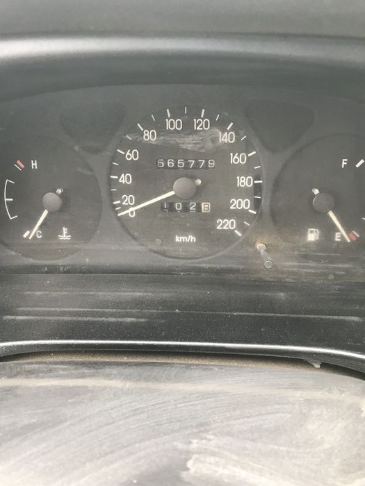 Автомобіль Daewoo lanos