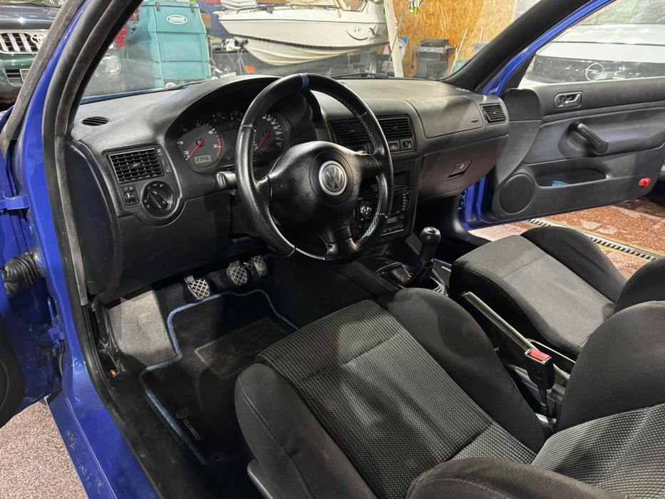 Golf IV pd130 3 portas